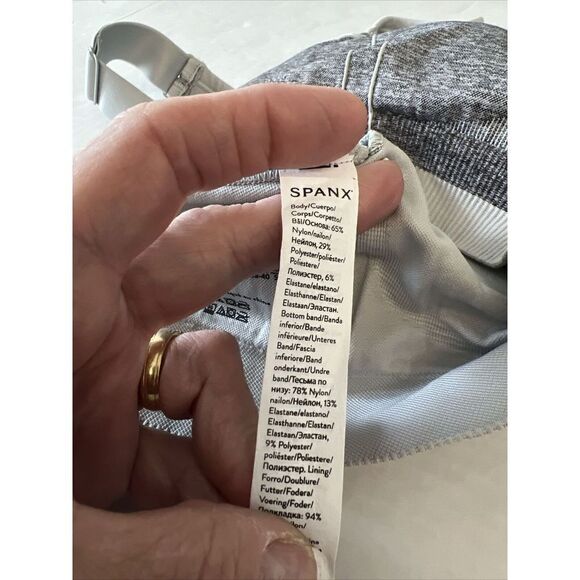 Spanx 50284R Women's Sz Small Spacedye Cloudy Gray Seamless Sculpt Sports Bra - Picture 7 of 7